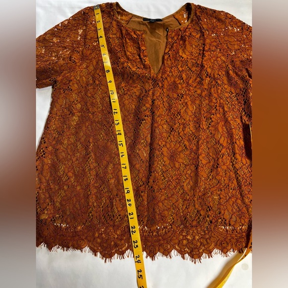 J. CREW Ochre lace flutter sleeve top size XS. - Picture 13 of 13